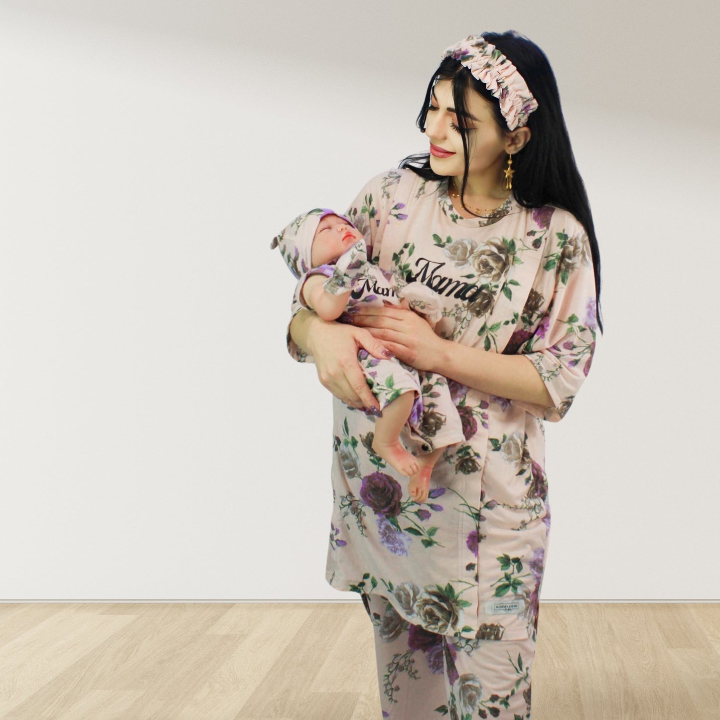 طقم بيجاما مزهر بلون الخوخ بأكمام منسدلة مع رومبير مطابق للأطفال - من تصميم ماما