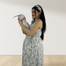 Load image into Gallery viewer, SPRING MORNING BLACK MOMMY AND ME 5 IN 1 LONG MATERNITY SET