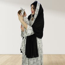 Load image into Gallery viewer, SPRING MORNING BLACK MOMMY AND ME 5 IN 1 LONG MATERNITY SET