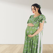 Load image into Gallery viewer, GREEN FARASHA SLEEVELESS  LAYERED MATERNITY AND NURSING GOWN