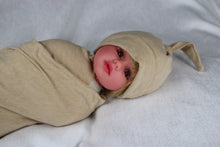 Load image into Gallery viewer, Mushroom Head cotton stretch swaddle set - mommyandmearabia