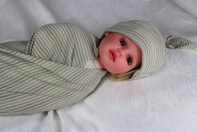 Load image into Gallery viewer, Shades of beige cotton stretch swaddle set - mommyandmearabia