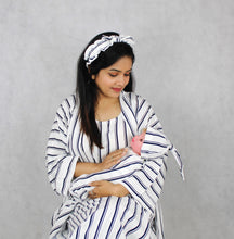 Load image into Gallery viewer, B&W STRIPES MOMMY AND ME 5 IN 1 SHORT MATERNITY SET - mommyandmearabia