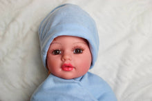 Load image into Gallery viewer, Baby Blue cotton stretch swaddle set - mommyandmearabia