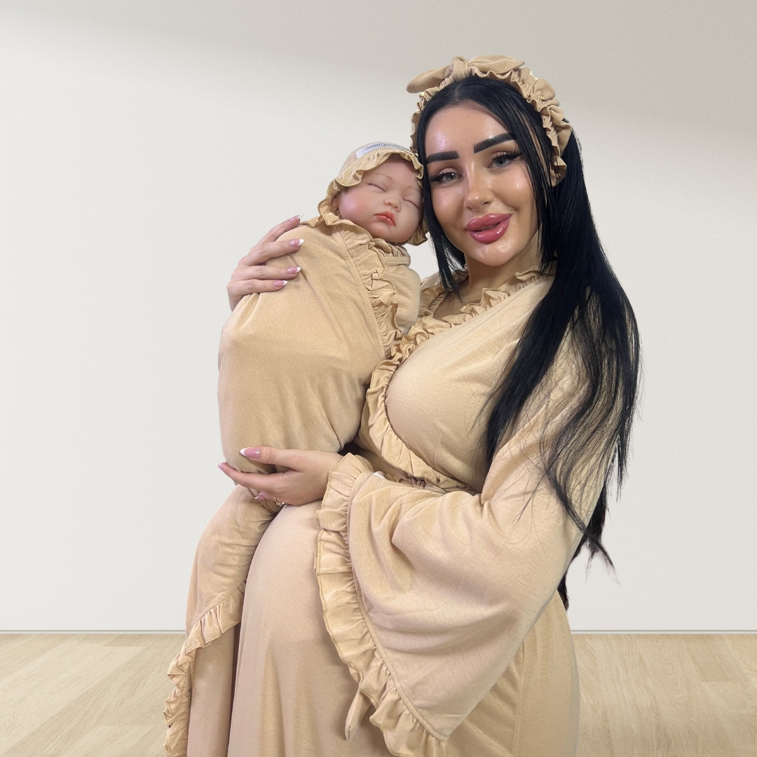 SAND BEIGE SIGNATURE RUFFLED ROBE AND LETTUCE SWADDLE SET