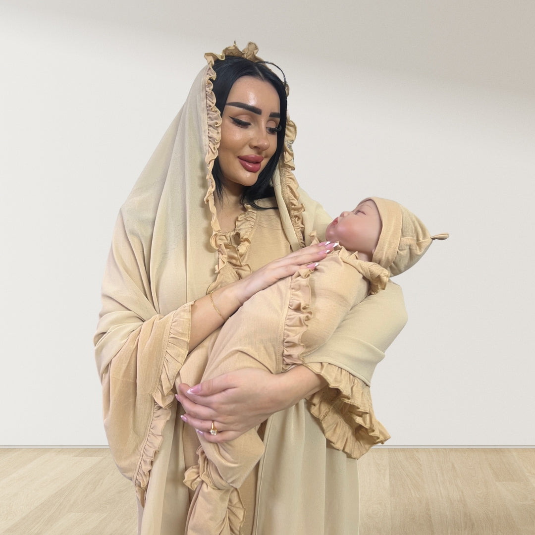 SAND BEIGE SIGNATURE RUFFLED ROBE AND LETTUCE SWADDLE SET