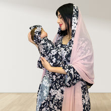 Load image into Gallery viewer, MID NIGHT BLUE PINK MOMMY AND ME 5 IN 1 LONG MATERNITY SET
