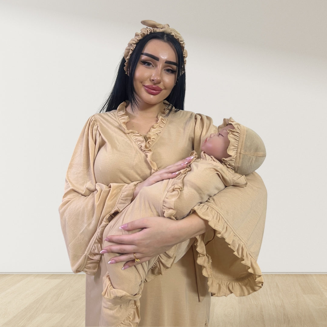 SAND BEIGE SIGNATURE RUFFLED ROBE AND LETTUCE SWADDLE SET