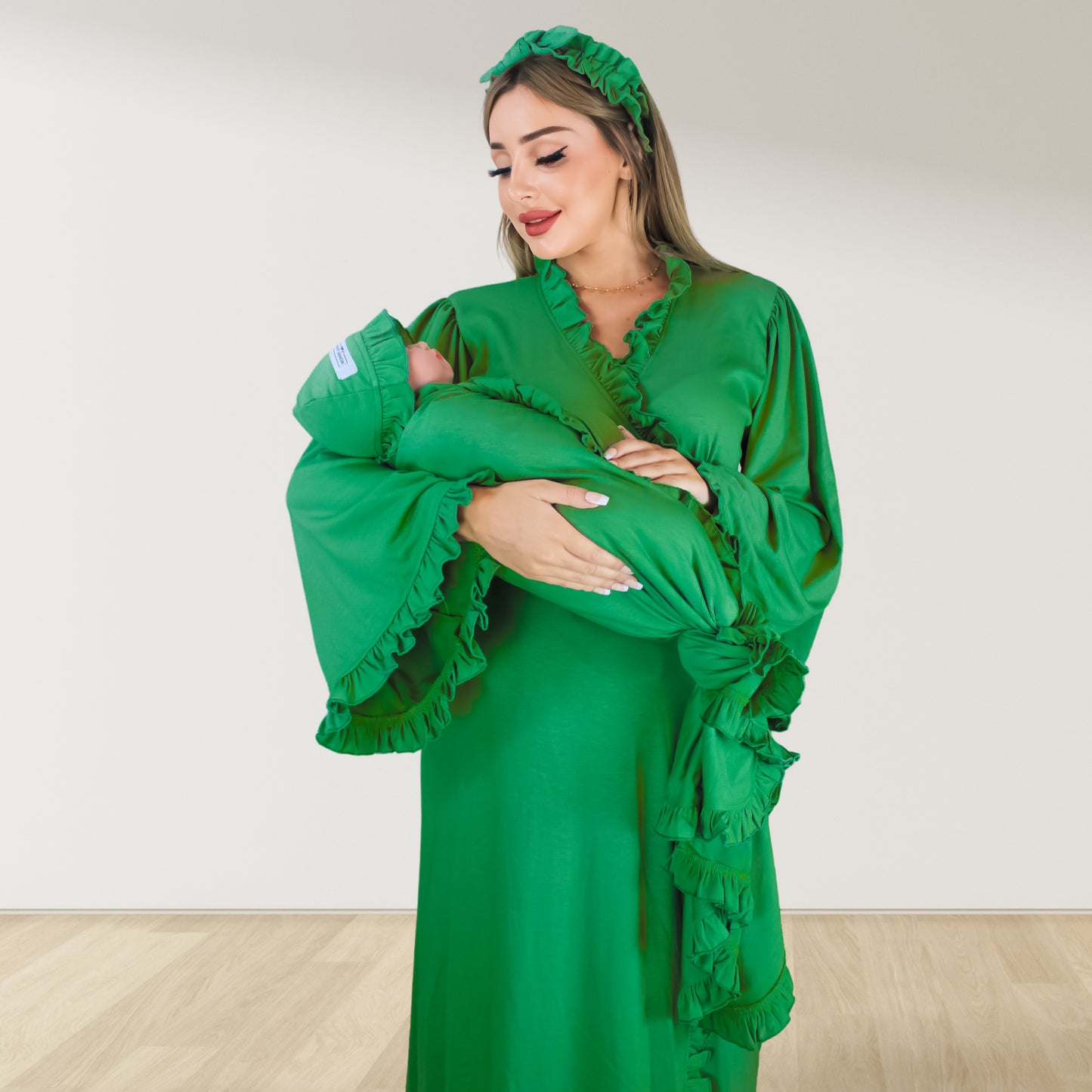 FOREST GREEN SIGNATURE RUFFLED ROBE AND LETTUCE SWADDLE SET