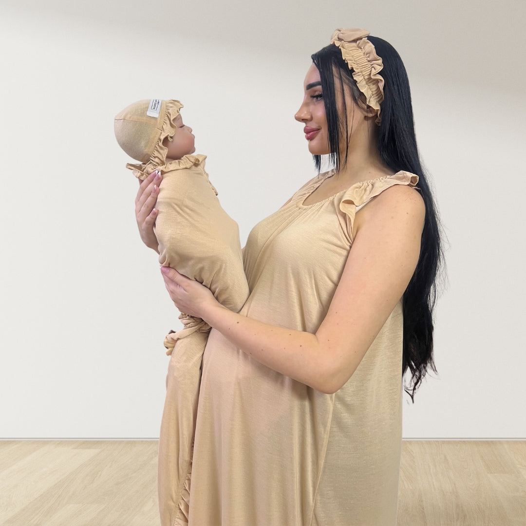 SAND BEIGE SIGNATURE RUFFLED ROBE AND LETTUCE SWADDLE SET