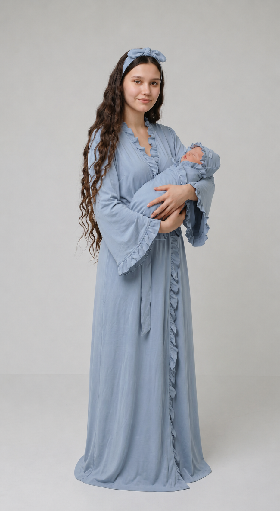 BLUE GREY SIGNATURE RUFFLED ROBE AND LETTUCE SWADDLE SET