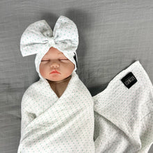 Load image into Gallery viewer, Green polka dots printed Muslin organic cotton swaddles styled by mommy and me arabia
