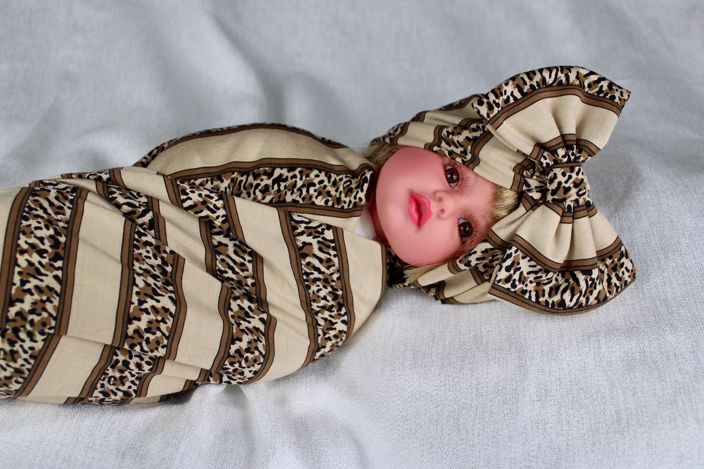 Baby leopard cotton stretch swaddle set - mommyandmearabia