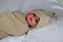 Load image into Gallery viewer, Mushroom Head cotton stretch swaddle set - mommyandmearabia
