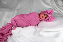 Load image into Gallery viewer, Taffy Pink cotton stretch swaddle set - mommyandmearabia
