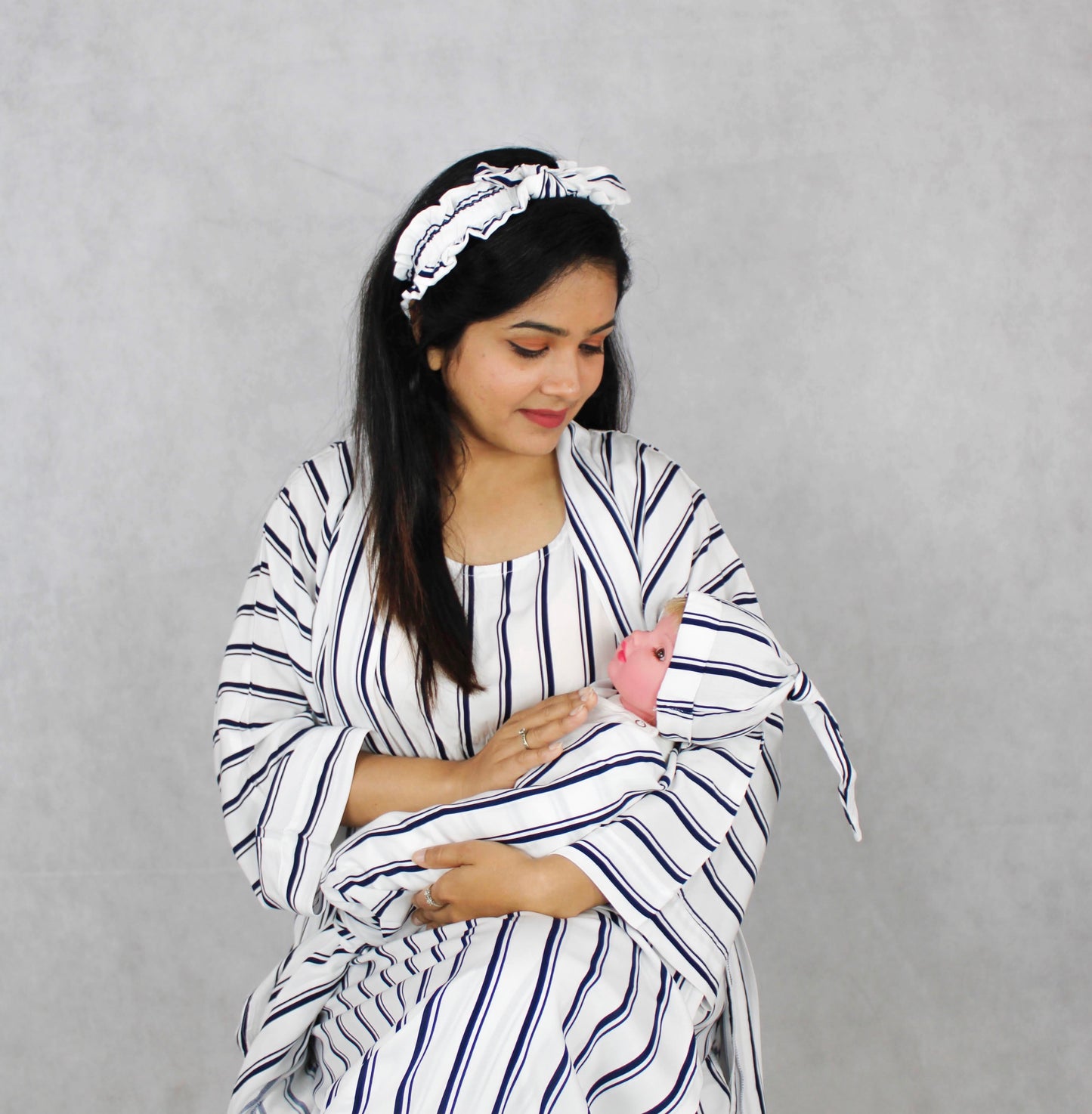B&W STRIPES MOMMY AND ME 5 IN 1 SHORT MATERNITY SET - mommyandmearabia