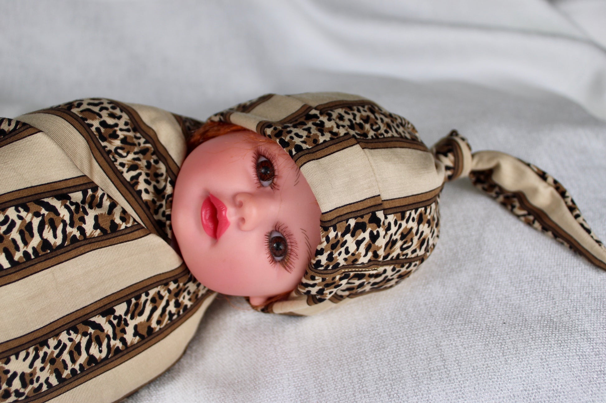 Baby leopard cotton stretch swaddle set - mommyandmearabia