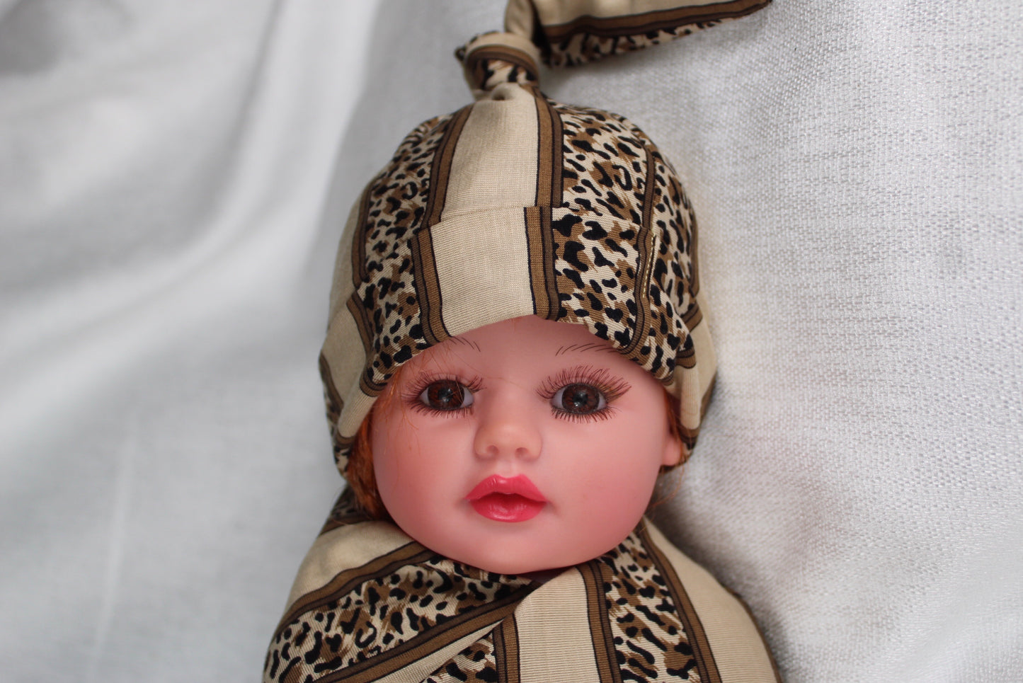 Baby leopard cotton stretch swaddle set - mommyandmearabia