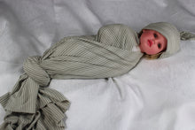 Load image into Gallery viewer, Shades of beige cotton stretch swaddle set - mommyandmearabia
