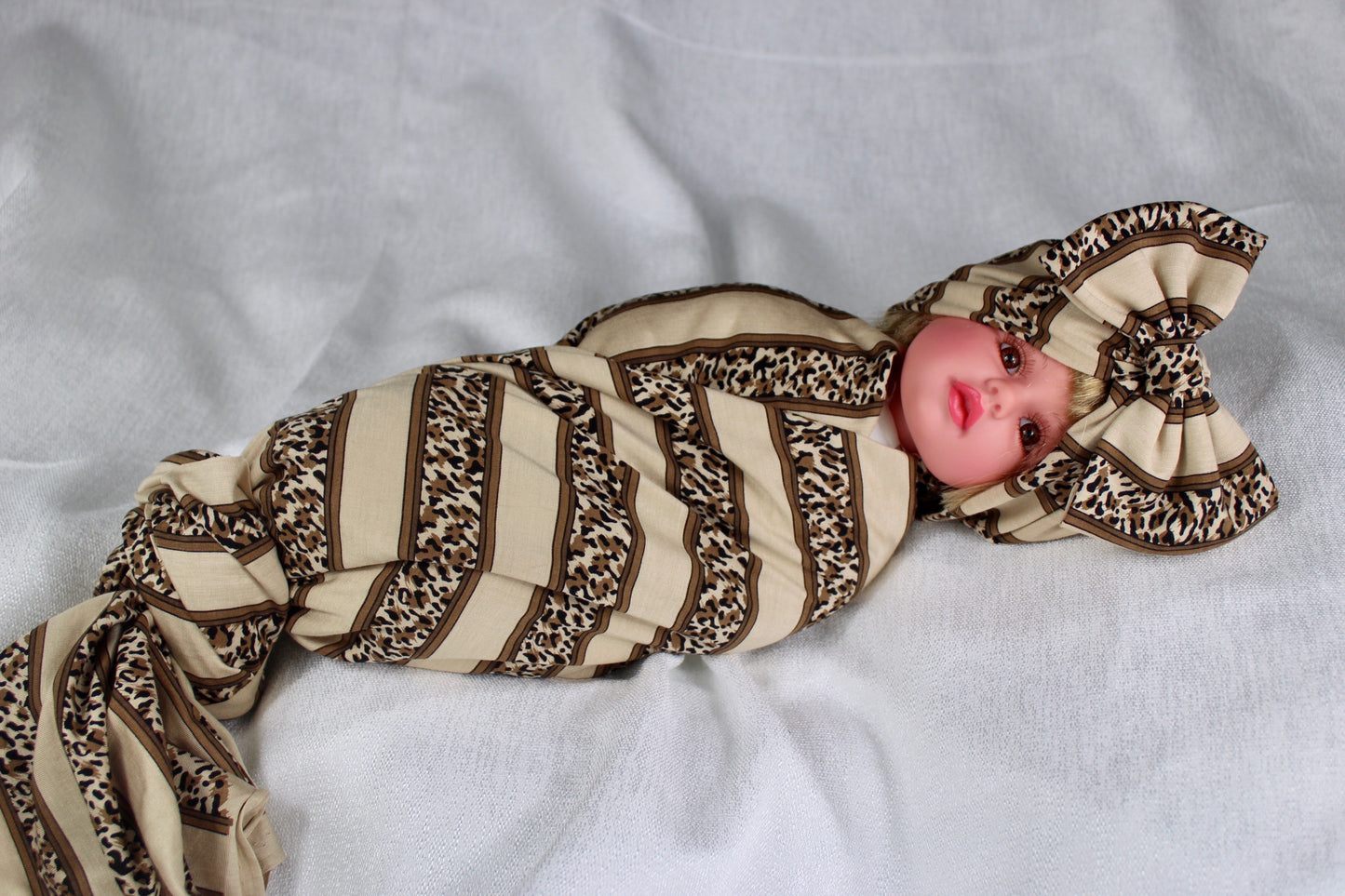 Baby leopard cotton stretch swaddle set - mommyandmearabia